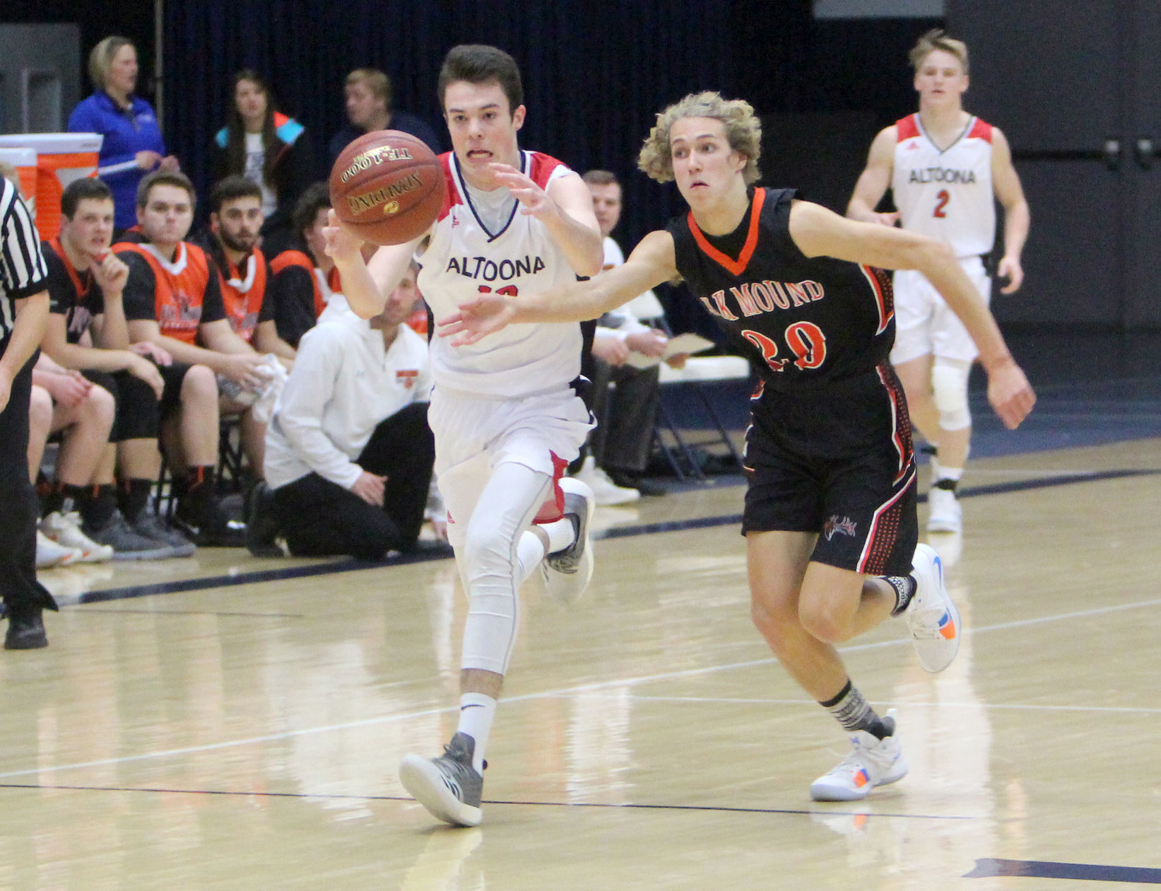 Elk Mound boys basketball vs Altoona 12-1-18